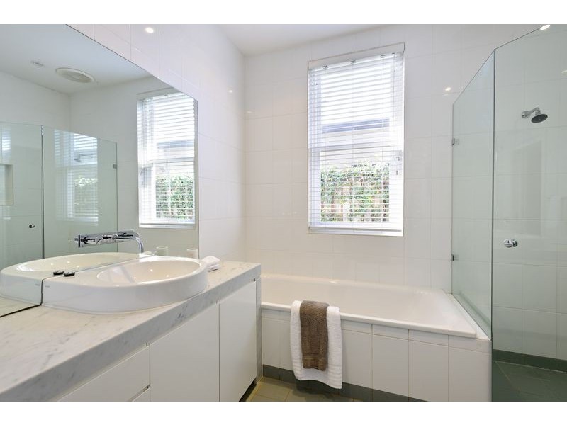 25 Emmett St, Crows Nest NSW 2065
