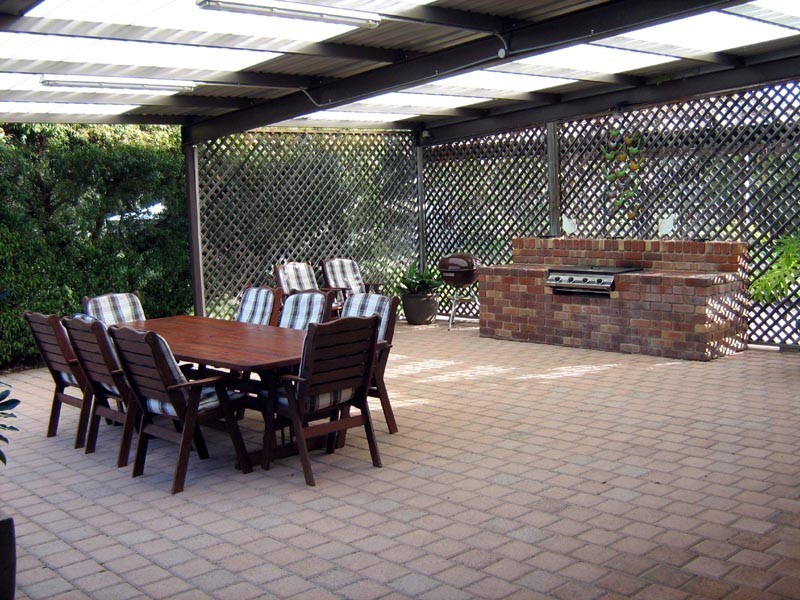 220 Neaves Road, Mariginiup WA 6078