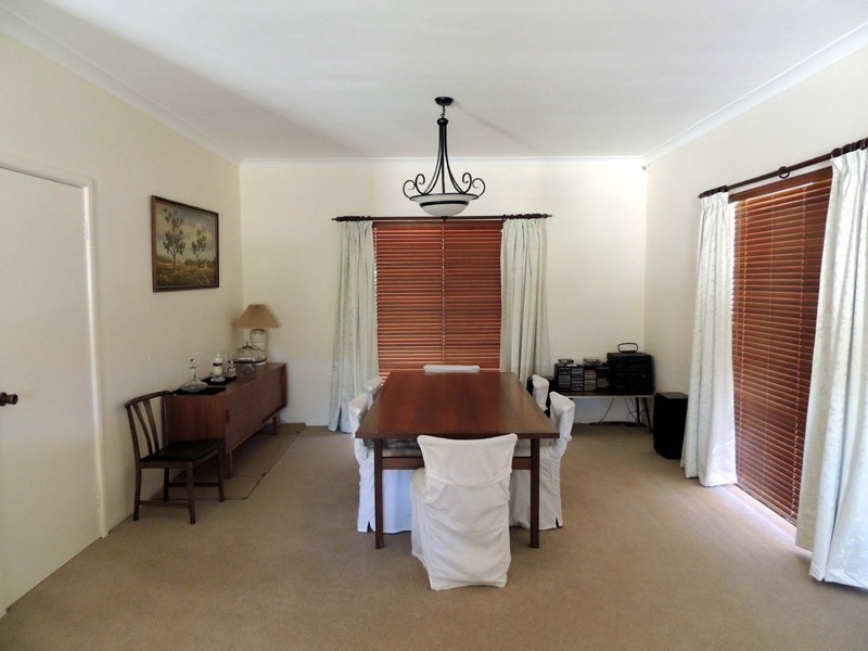 220 Neaves Road, Mariginiup WA 6078