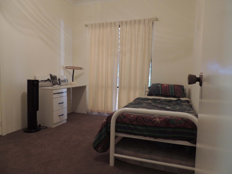 220 Neaves Road, Mariginiup WA 6078