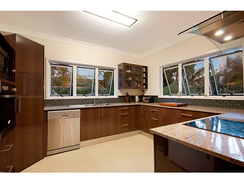 23 Arlington Esplanade, Clifton Beach QLD 4879