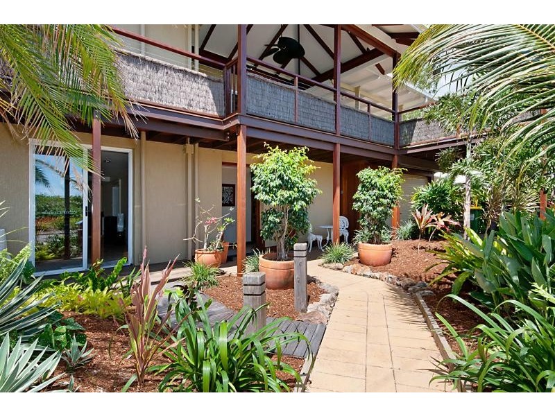 23 Arlington Esplanade, Clifton Beach QLD 4879