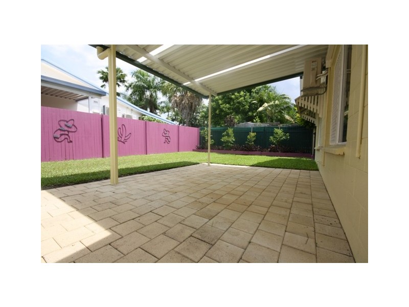 2/9 Frankston Street, Kewarra Beach QLD 4879