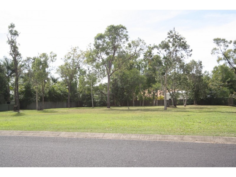 6-8 Saxon Street, Clifton Beach QLD 4879