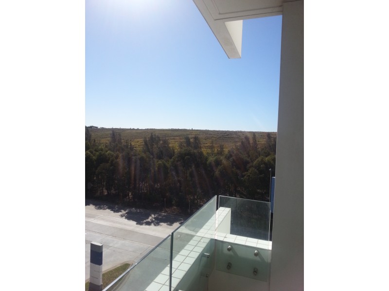 561/3 Bayswater Drive, Wentworth Point NSW 2127