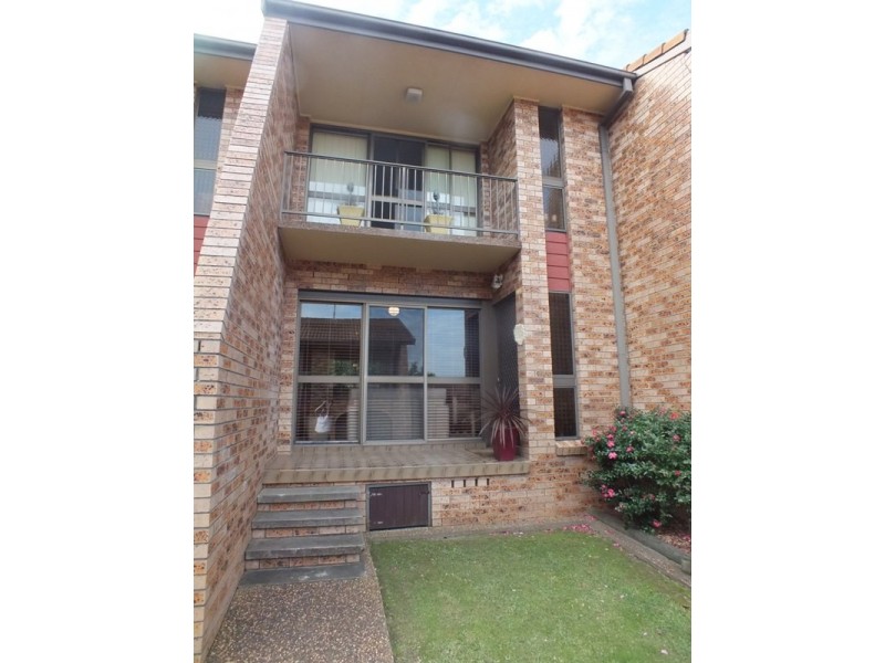 3/7 Hutton Street, Charlestown NSW 2290