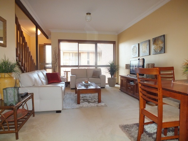 3/7 Hutton Street, Charlestown NSW 2290