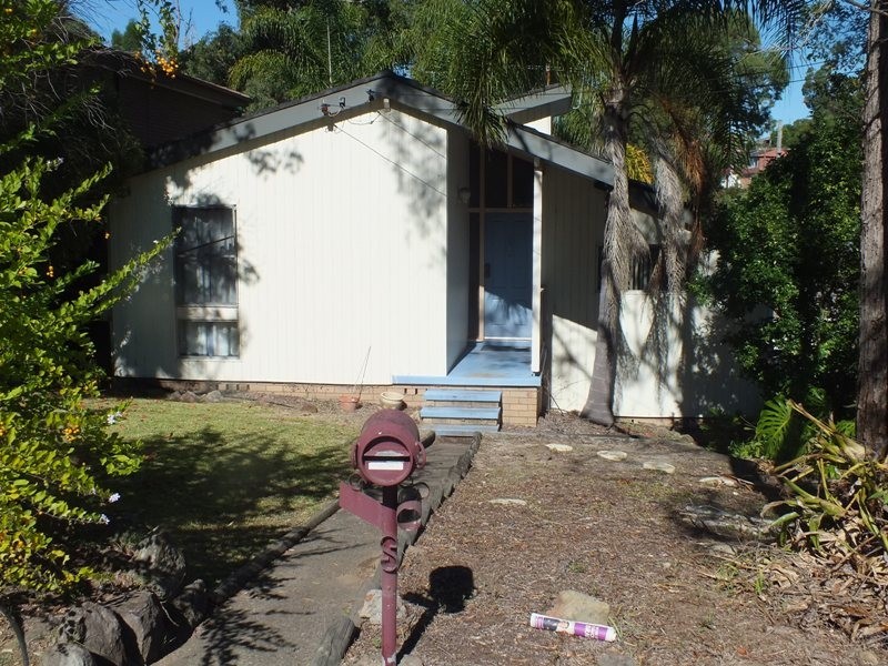 2 Lake Macquarie Street, Fennell Bay NSW 2283