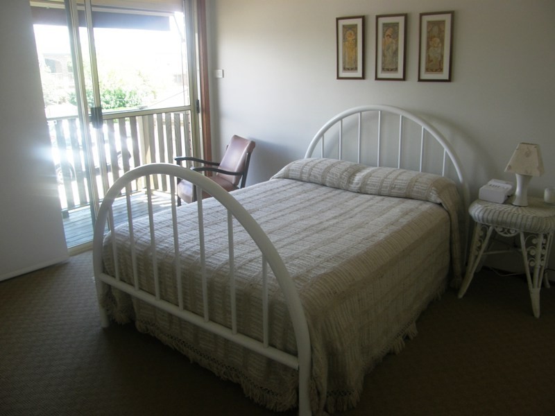 24 Newcastle Street, Stockton NSW 2295