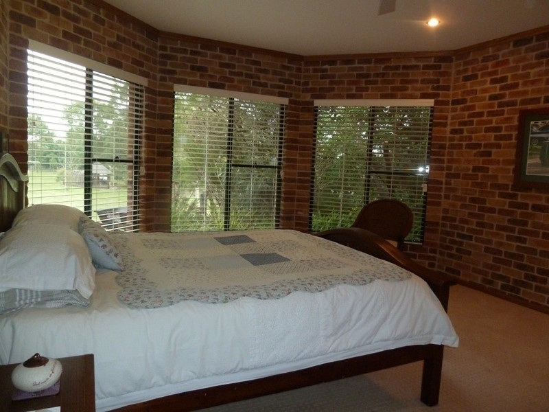 4 Eskdale Park Drive, Seaham NSW 2324