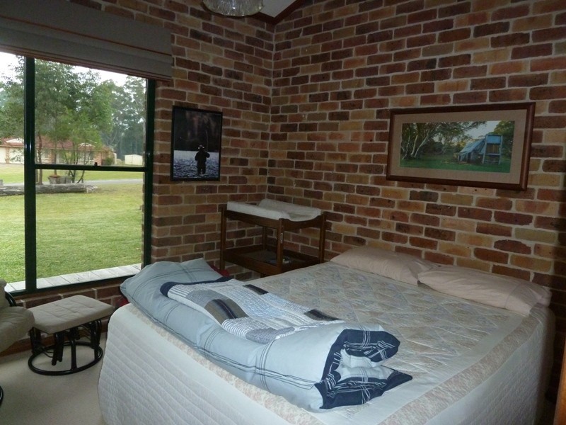 4 Eskdale Park Drive, Seaham NSW 2324