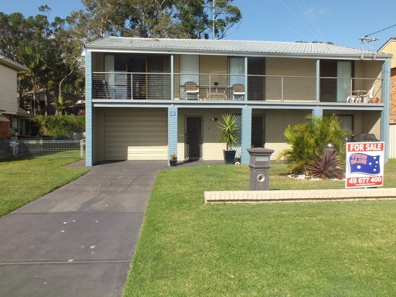 32 Peace Parade, Tanilba Bay NSW 2319