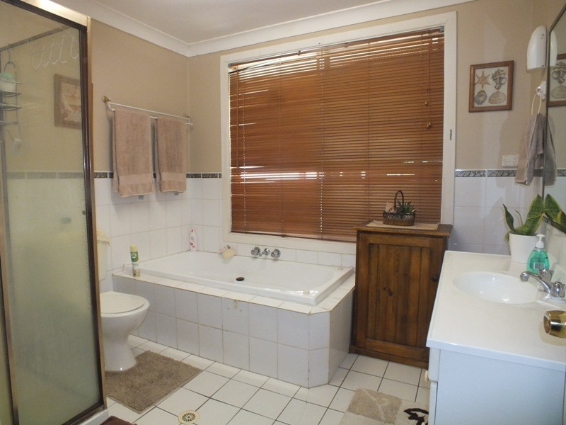 3 Cross Street, Seaham NSW 2324