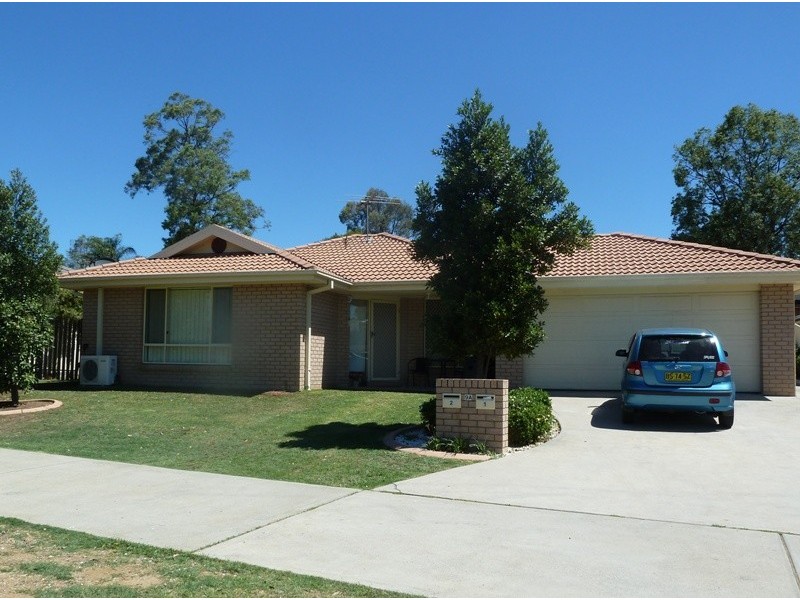 2/9A Walter Street, Rutherford NSW 2320