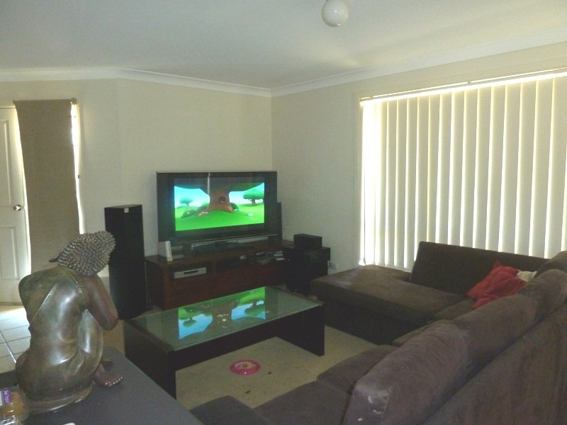 2/9A Walter Street, Rutherford NSW 2320