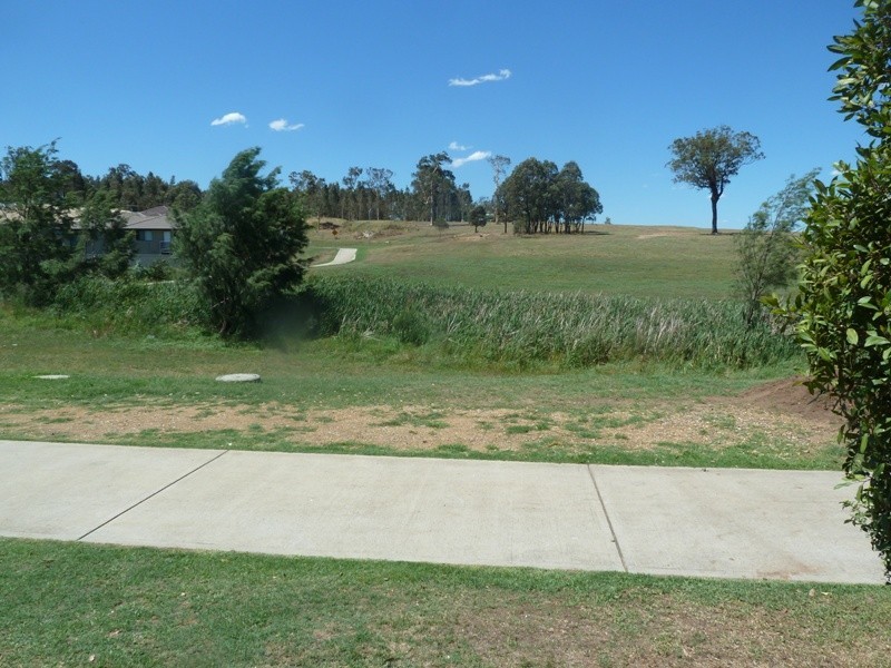 2/9A Walter Street, Rutherford NSW 2320