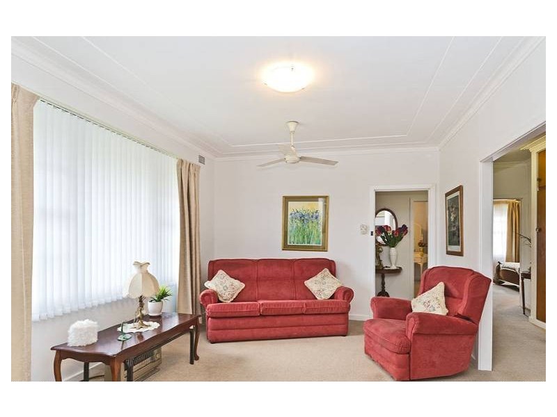1 Grayson Avenue, Kotara NSW 2289