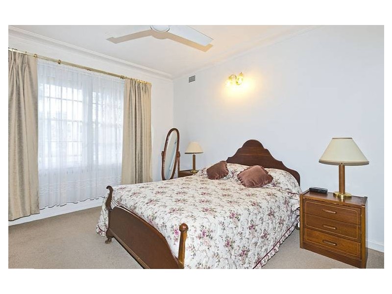 1 Grayson Avenue, Kotara NSW 2289