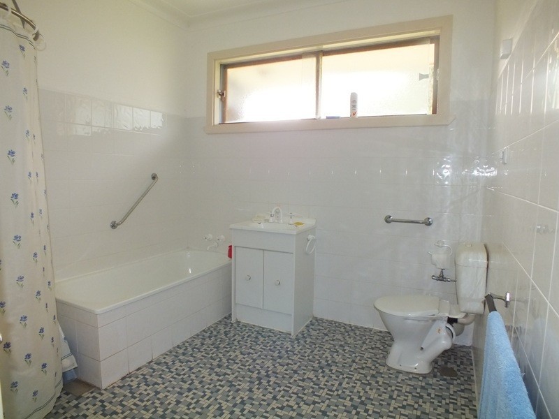 6 Northern Avenue, Tarro NSW 2322
