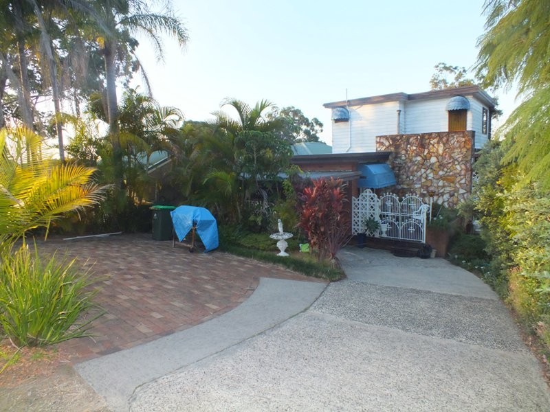 11 Amelia Street, Carey Bay NSW 2283