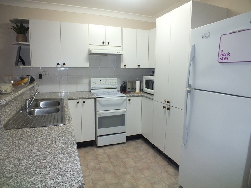 1/18 Madeleine Ave, Charlestown NSW 2290