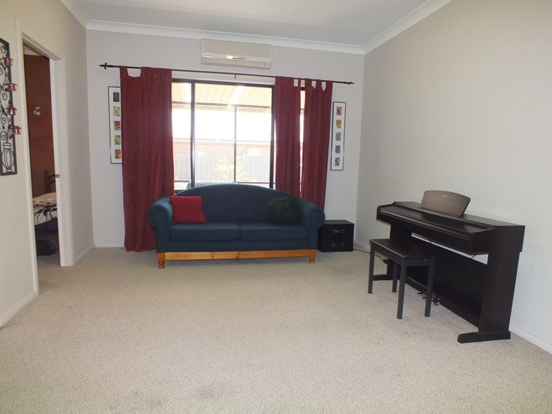 38 Sassin Crescent, Medowie NSW 2318