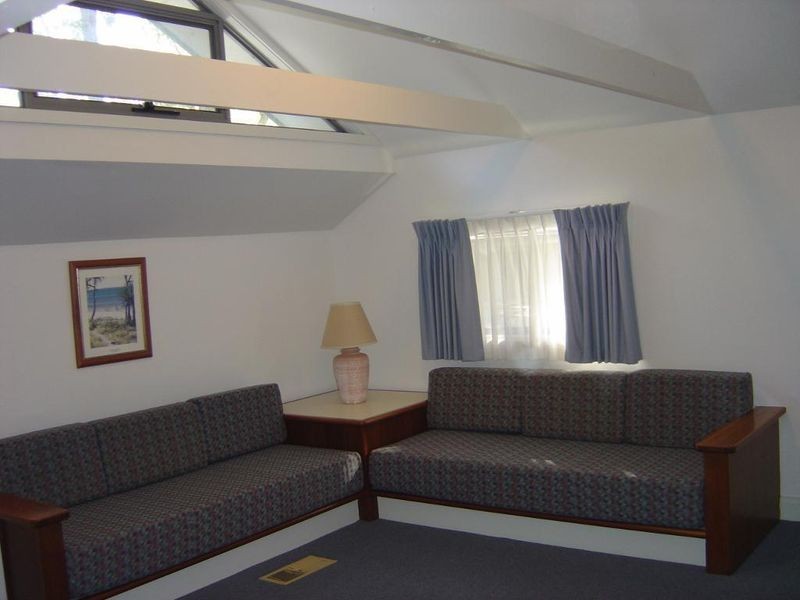 51 Kingfisher Cr, Cams Wharf NSW 2281