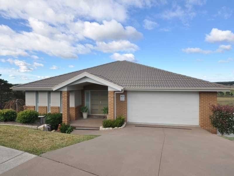 42 James Leslie Drive, Gillieston Heights NSW 2321
