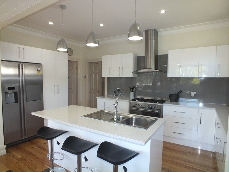 10 Gregson Ave, Mayfield NSW 2304