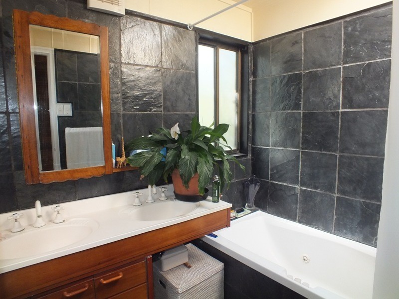24 Admiralty Avenue, Tanilba Bay NSW 2319