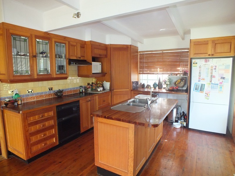 24 Admiralty Avenue, Tanilba Bay NSW 2319