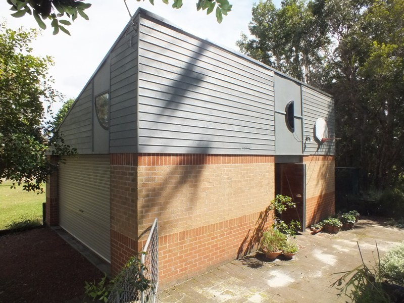 24 Admiralty Avenue, Tanilba Bay NSW 2319