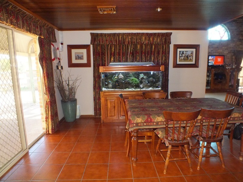 5 Florabelle Close, Mount Hutton NSW 2290