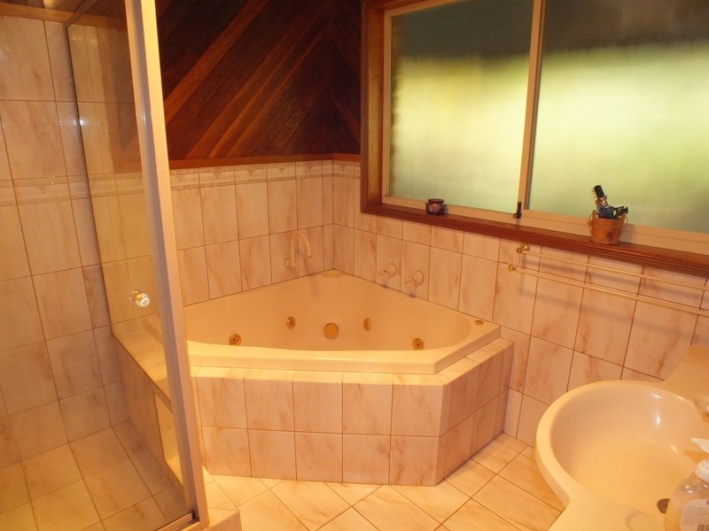 5 Florabelle Close, Mount Hutton NSW 2290