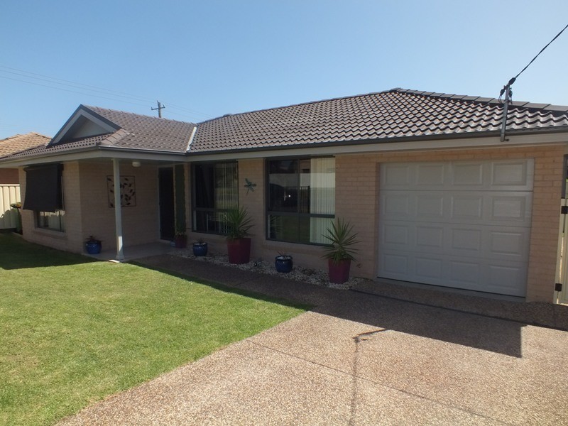 18 Young Street, Heddon Greta NSW 2321