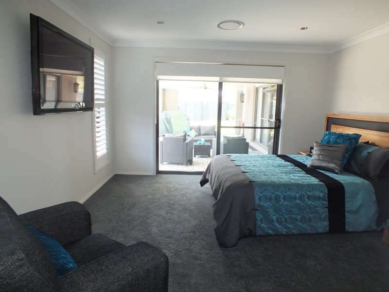 33 Jabiru Drive, Fern Bay NSW 2295