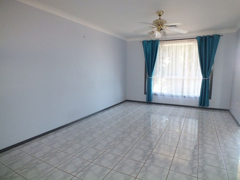 3 Robert Close, Rutherford NSW 2320