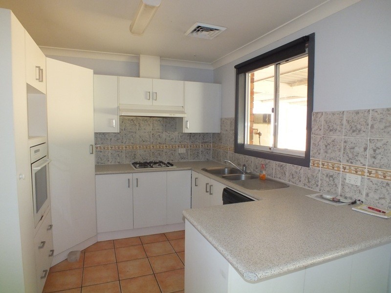 3 Robert Close, Rutherford NSW 2320