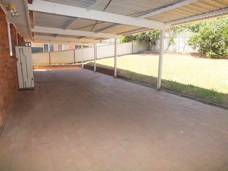 3 Robert Close, Rutherford NSW 2320