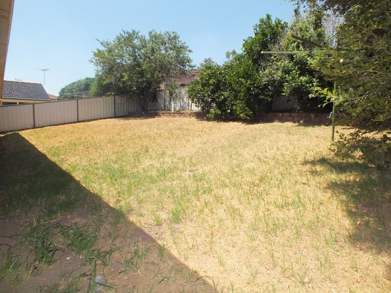 3 Robert Close, Rutherford NSW 2320