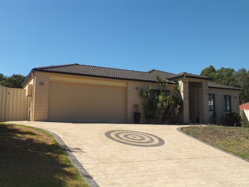 19 Lilly Pilly Drive, Maryland NSW 2287