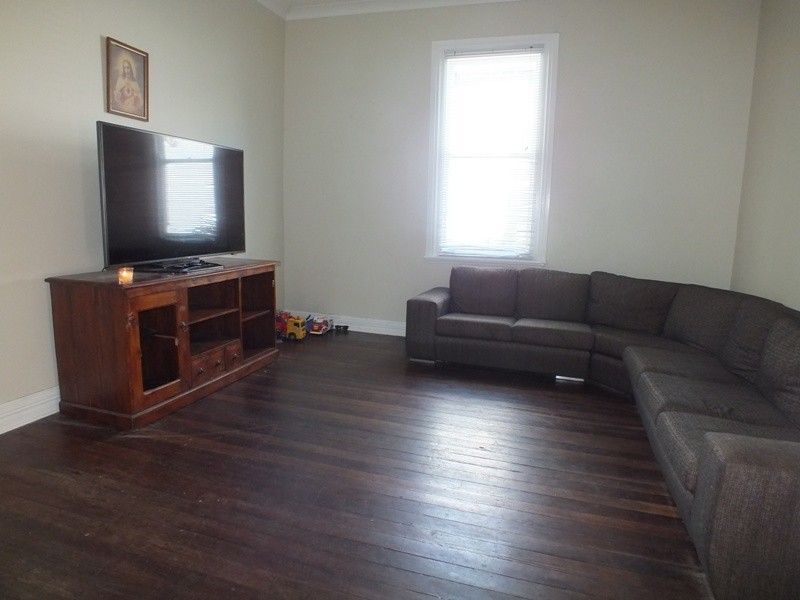 32 John Street, Tighes Hill NSW 2297