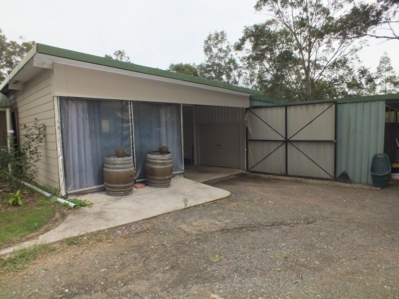 110 Brigadier Hammett Dr, Singleton NSW 2330