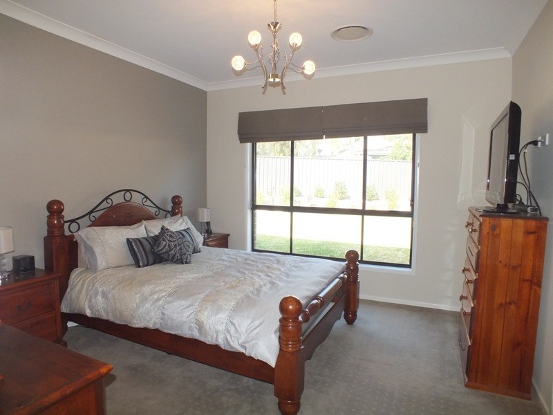 4a Redgrove Street, Branxton NSW 2335