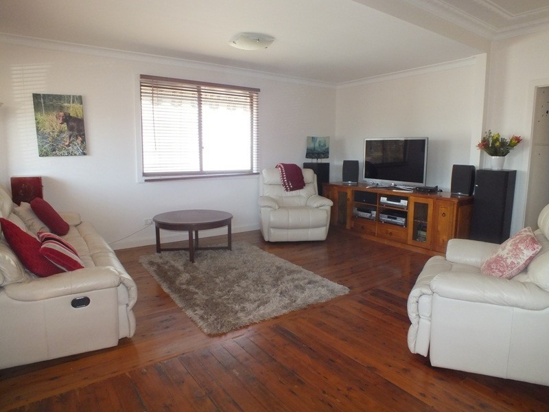 14 Queen Street, Rutherford NSW 2320