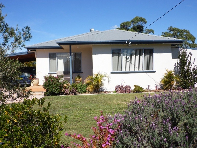 12 Manfred Street, Windale NSW 2306