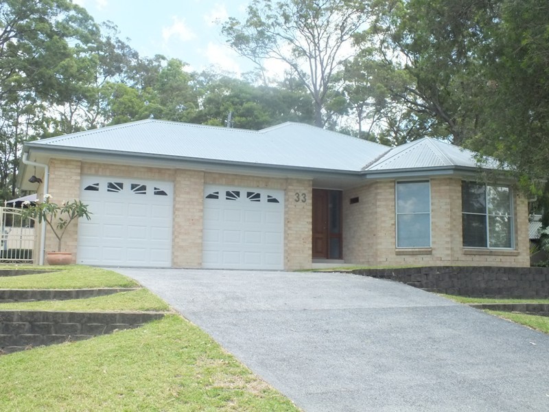 33 East Slopeway, North Arm Cove NSW 2324