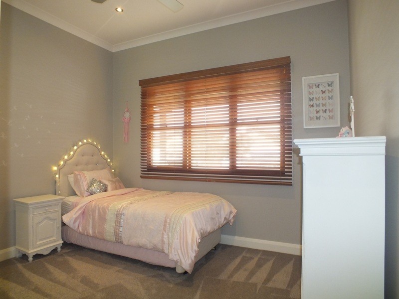 48 Sunderland St, Mayfield NSW 2304