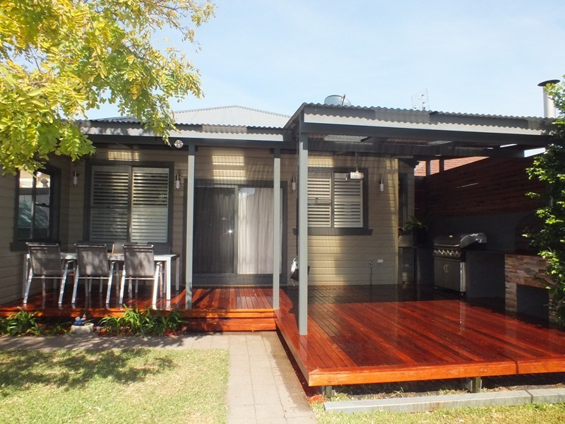 48 Sunderland St, Mayfield NSW 2304