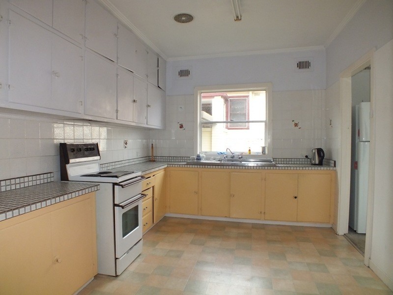 18 Villa Road, Waratah West NSW 2298